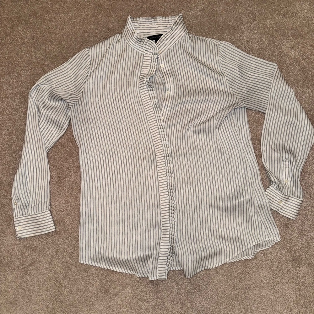 BANANA REPUBLIC Womens Button down blouse